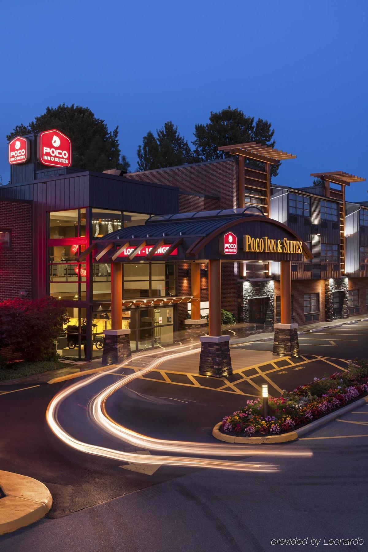 Poco Inn And Suites Hotel And Conference Center Port Coquitlam Exterior photo